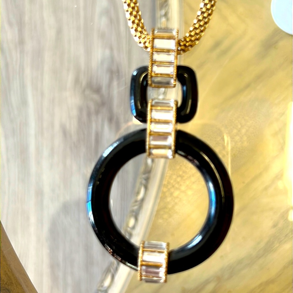 Graphic 80’s statement necklace serpentine chain gold tone black resin crystals
